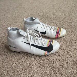 Nike Mercurial Kids Soccer Cleats Shoes - White and Multicolor size 4 kids